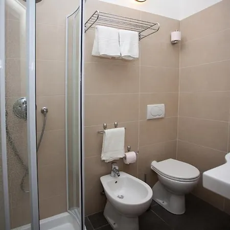 Santa Lucia Hotel 3*