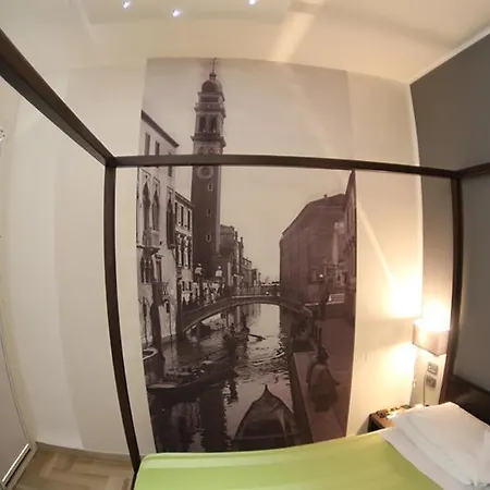 Hotel Santa Lucia 3*