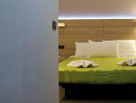 Santa Lucia Отель Бибионе