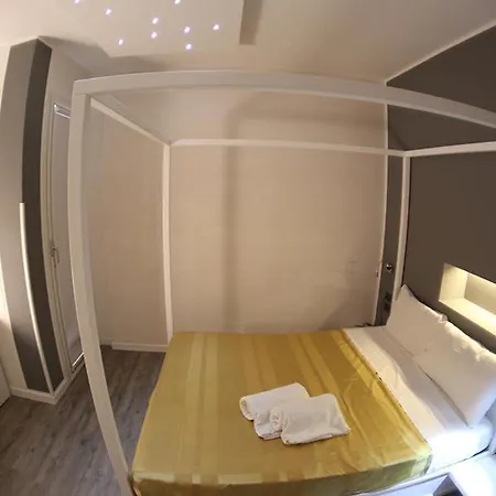 Santa Lucia Отель 3*