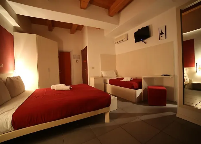 Hotel Santa Lucia 3*